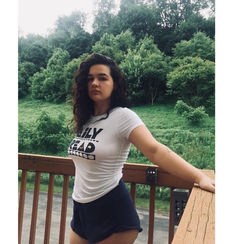 Get to know me! 😺💕🍷🍿🚗✡️ ♻️